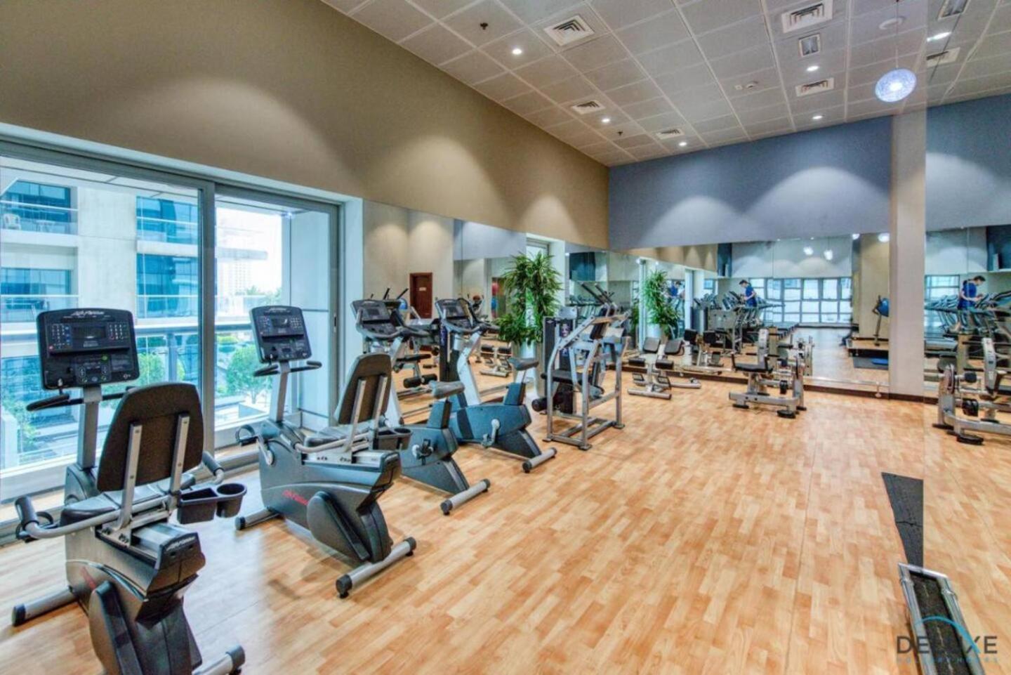 Sea & Palm View Elegant 1 Bedroom Apartment Dubai Exteriör bild