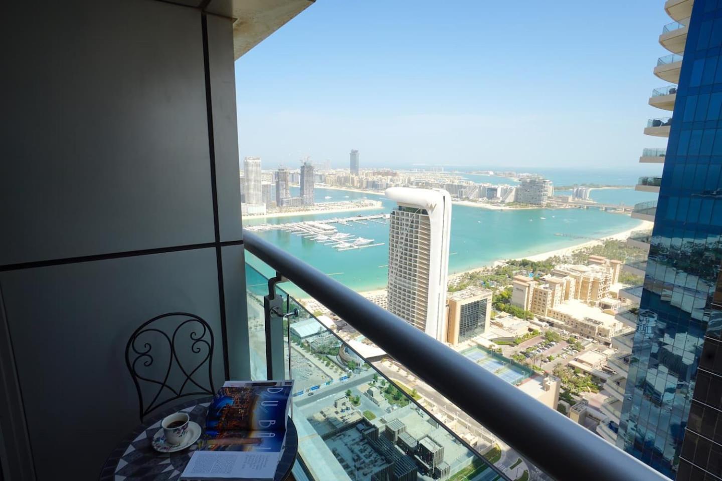 Sea & Palm View Elegant 1 Bedroom Apartment Dubai Exteriör bild