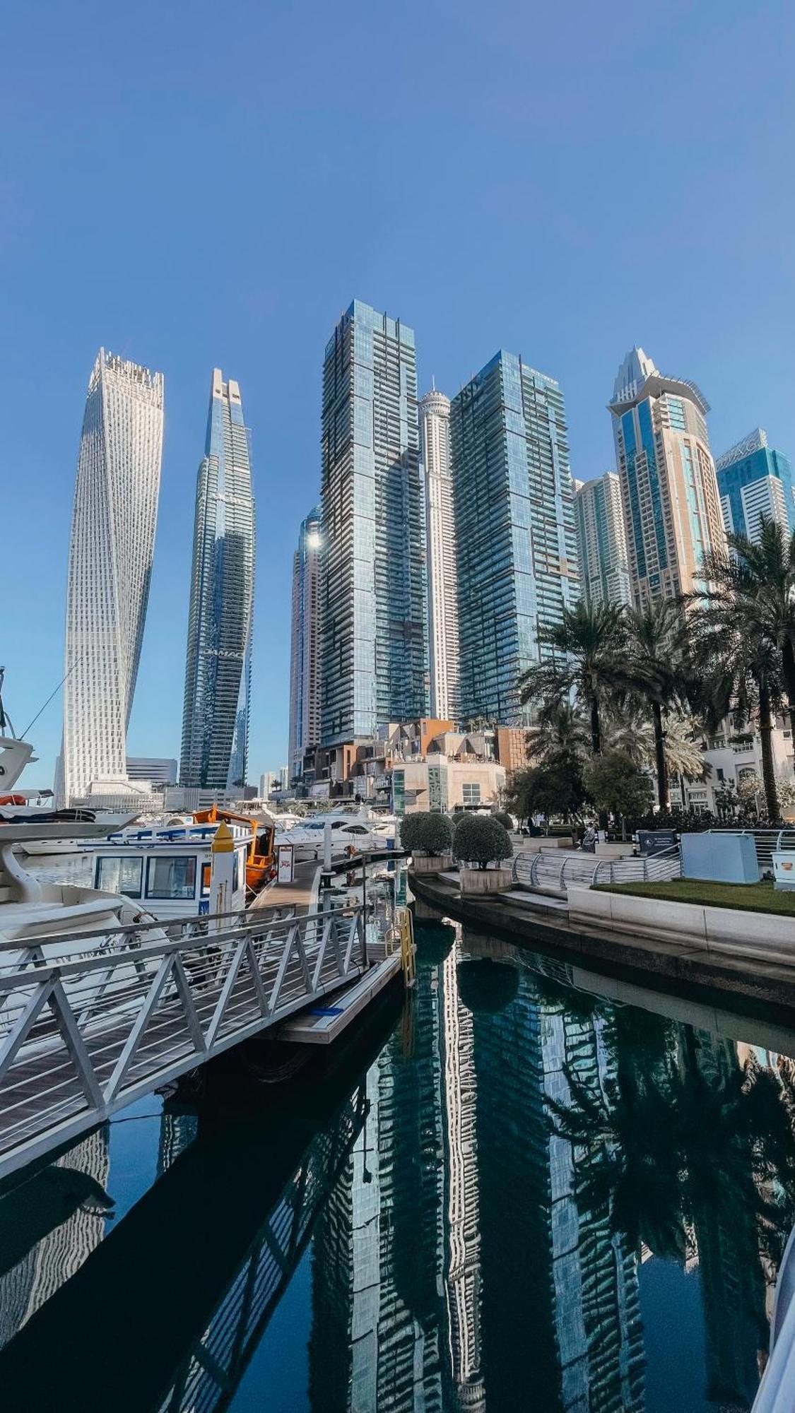 Sea & Palm View Elegant 1 Bedroom Apartment Dubai Exteriör bild