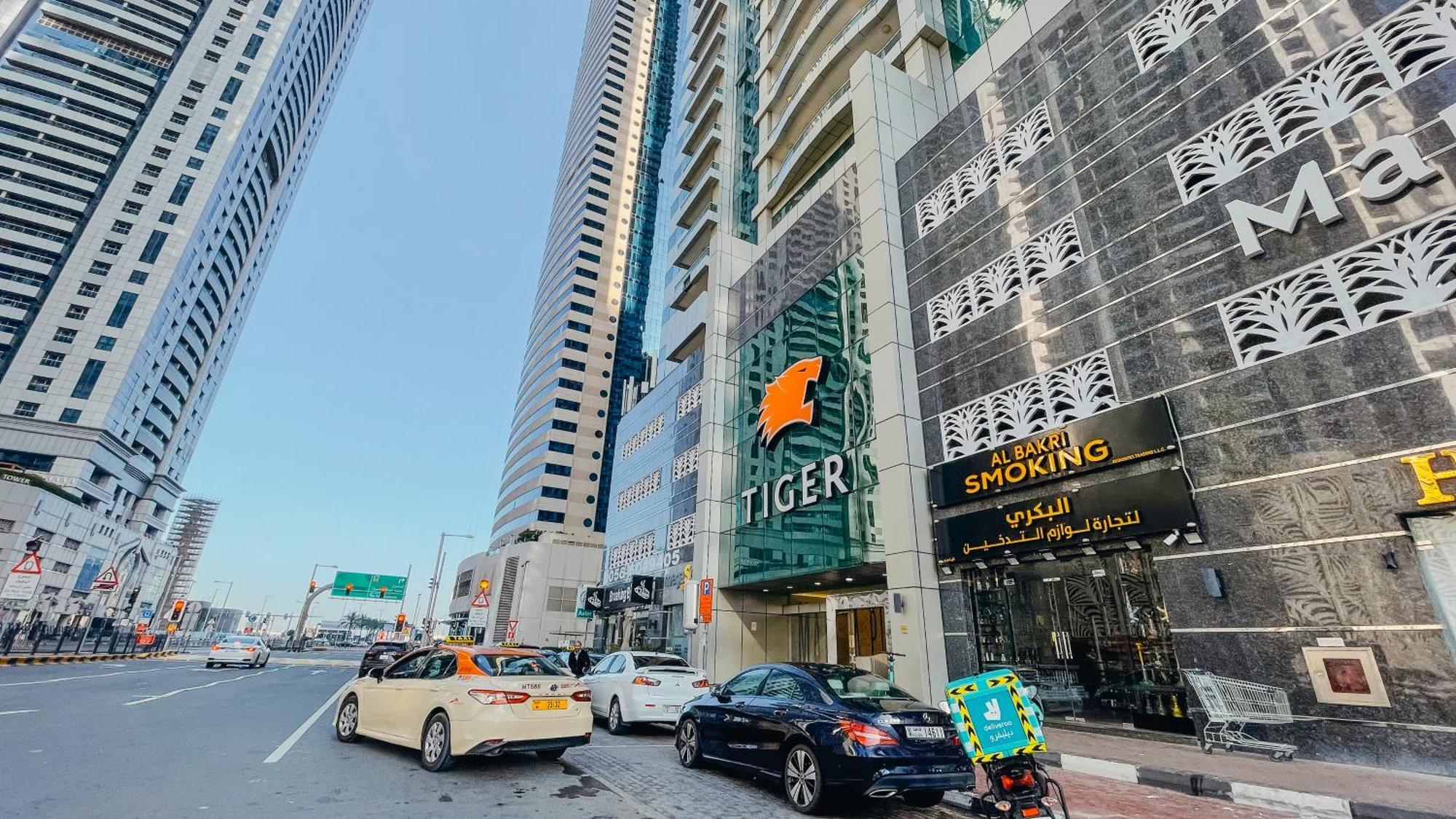 Sea & Palm View Elegant 1 Bedroom Apartment Dubai Exteriör bild